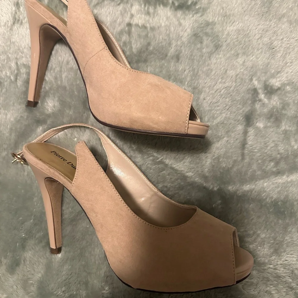 Bright Red High Heels with Pointed Toe and Thin Straps - Picture 10 of 10